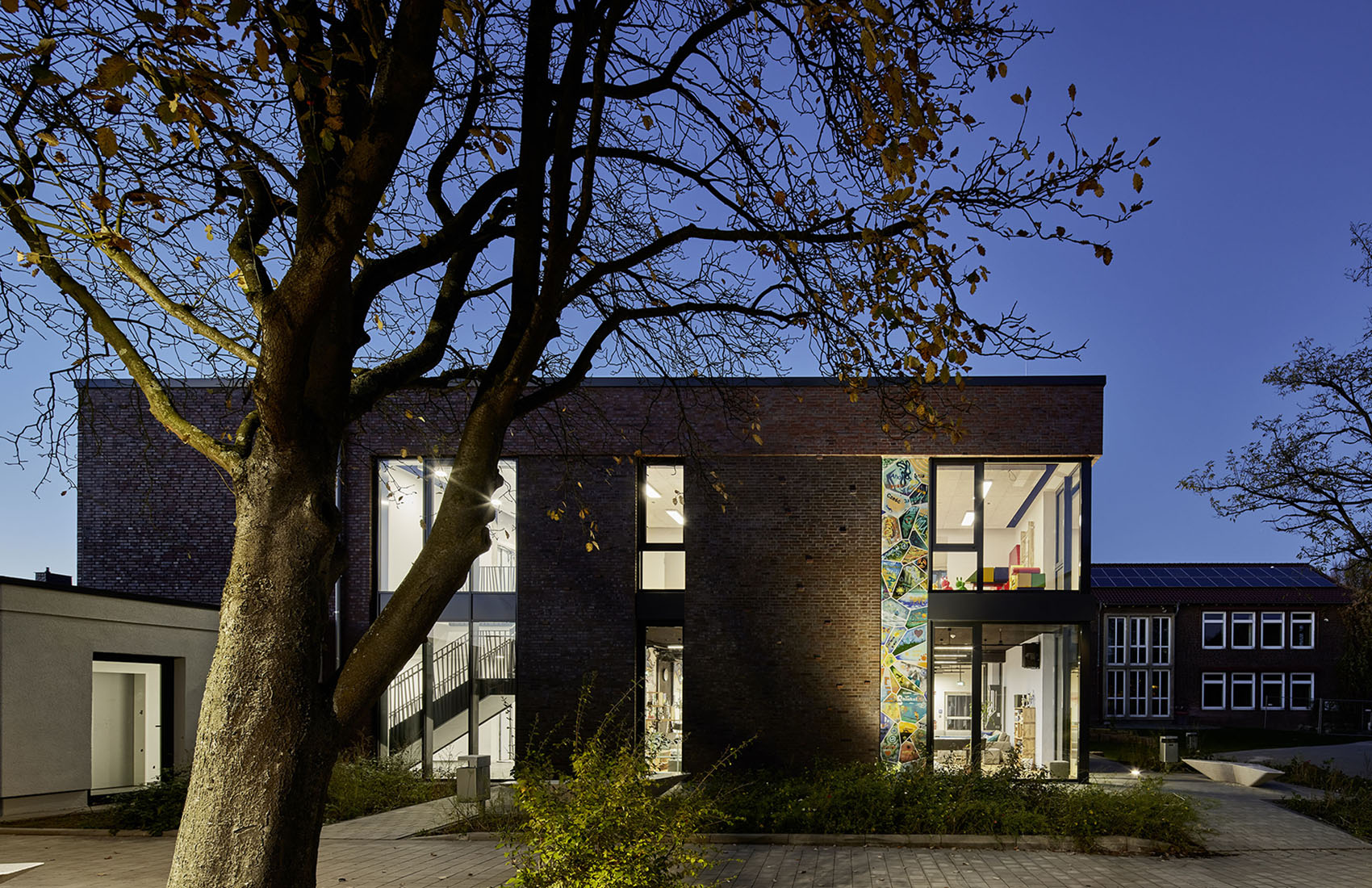 Neubau mit moderner Klinkerfassade | Familienzentrum Osnabrück