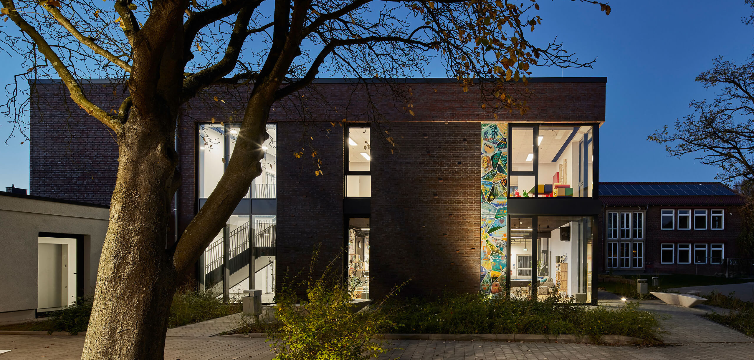 Neubau mit moderner Klinkerfassade | Familienzentrum Osnabrück