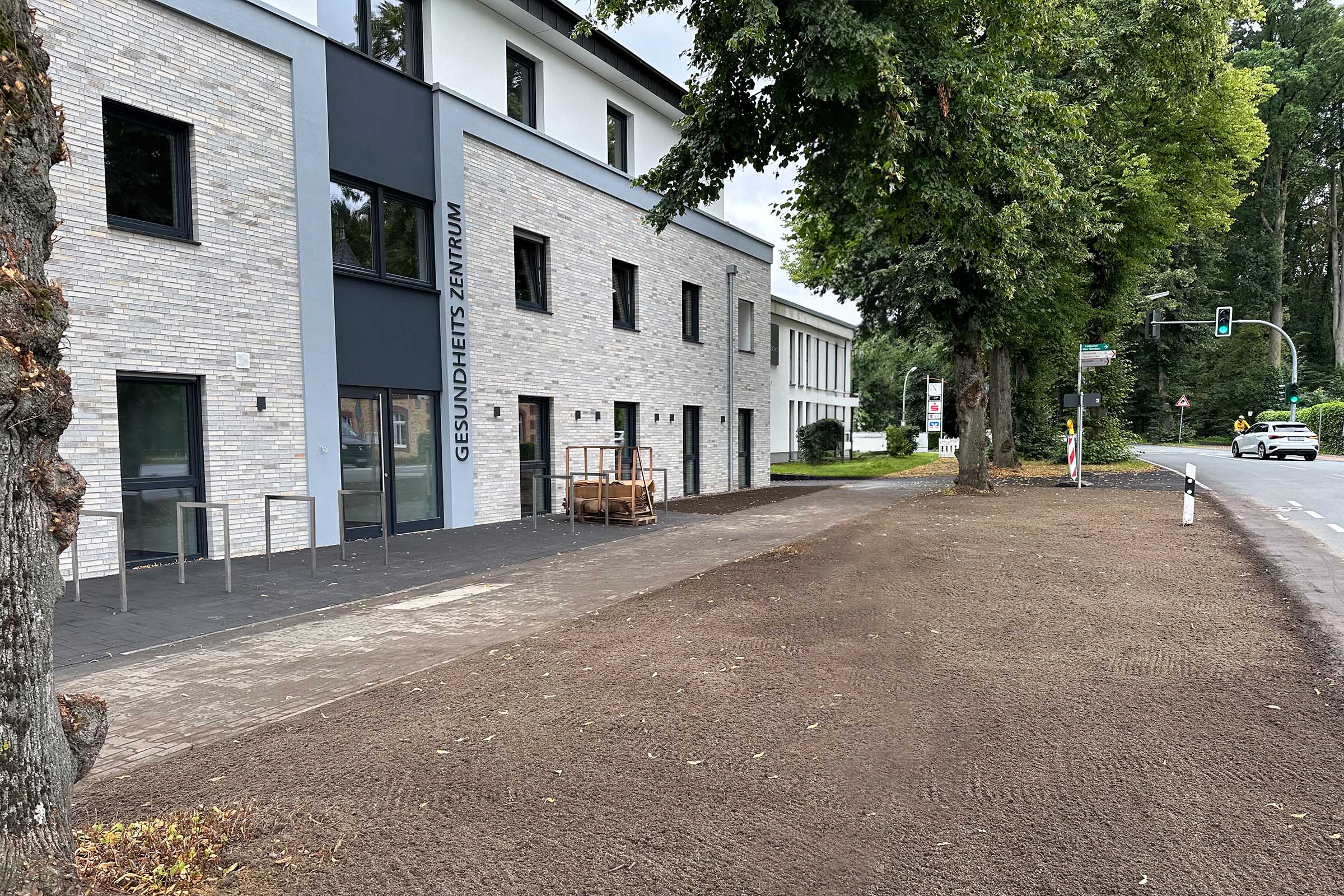 Gesundheitszentrum in Marienfeld mit moderner Klinkerfassade